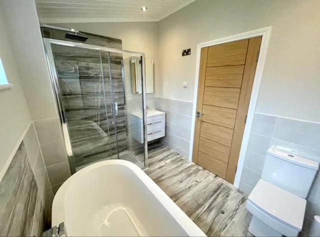*Luxury Holiday Home With Hot Tub Close To Beach* Penally ภายนอก รูปภาพ