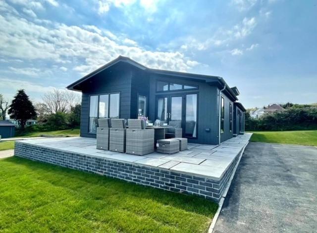 *Luxury Holiday Home With Hot Tub Close To Beach* Penally ภายนอก รูปภาพ